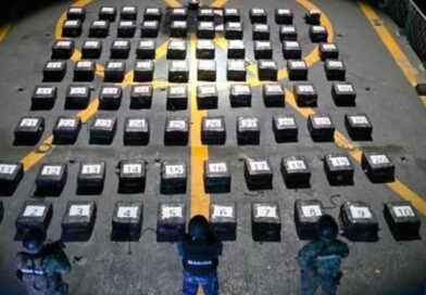 INCAUTAN POR MAR 2 TON. DE COCAÍNA