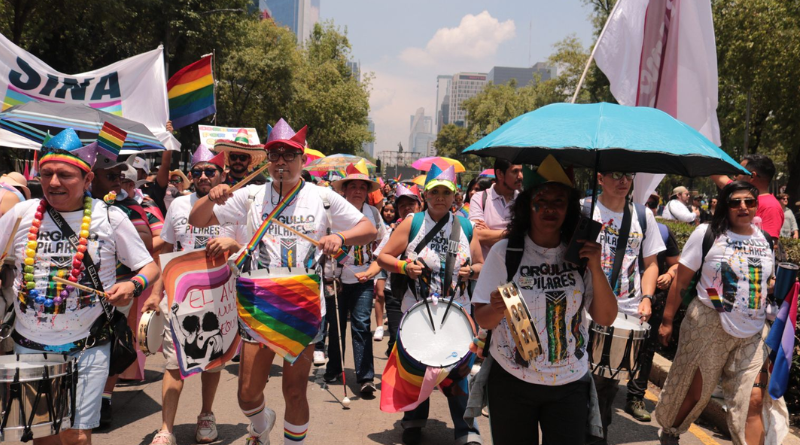 LA LUCHA POR LOS DERECHOS CONTINÚA EN LA MARCHA LGBT+