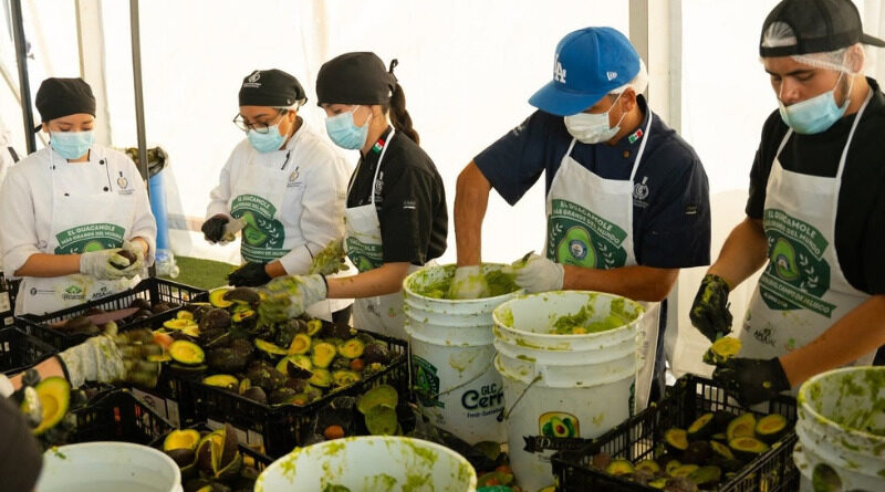 LOGRA JALISCO GUINNESS CON EL GUACAMOLE MÁS GRANDE DEL MUNDO
