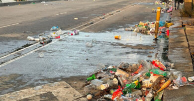 RETIRAN 40 TONS DE BASURA TRAS FESTEJOS EN ZÓCALO Y REFORMA