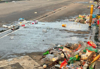 RETIRAN 40 TONS DE BASURA TRAS FESTEJOS EN ZÓCALO Y REFORMA