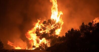 EMERGENCIA POR FUEGO EN ESPAÑA SE AMPLÍA