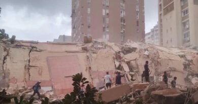 VENEZUELA REBASA LAS 4.900 VÍCTIMAS TRAS EL DOBLE TERREMOTO