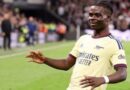 ARSENAL VENCE A ASTON VILLA GRACIAS A DA SAKA