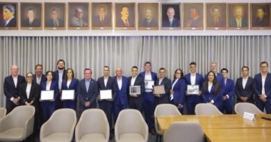 LA FMF RECONOCE A LOS ÁRBITROS MUNDIALISTAS