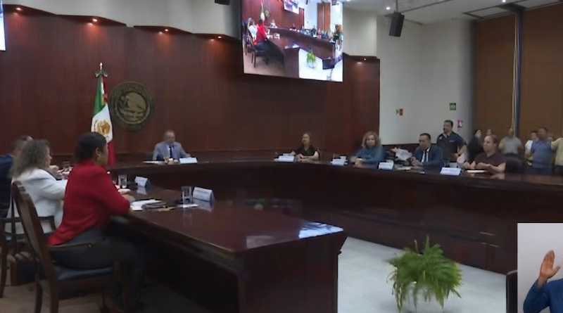 LICENCIA DE ROCHA: TEMA EN CONGRESO DE SINALOA