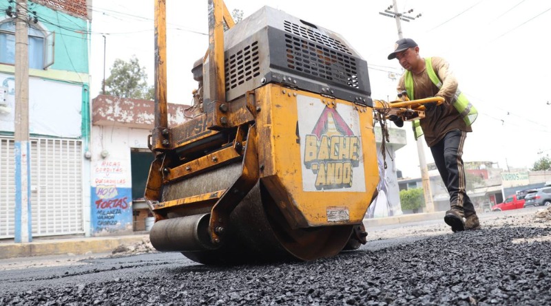 LOS TRABAJOS DE BACHEO EN VILLA VERDE AVANZAN
