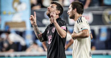 MESSI MARCA SU PRIMER GOL DEDICADO A SU PADRE