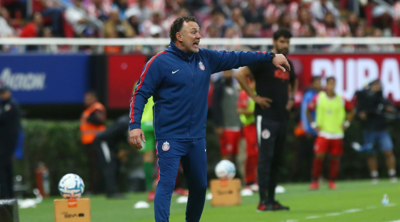 MILITO DESEA QUE EMIGREN A EUROPA CON TÍTULOS EN CHIVAS