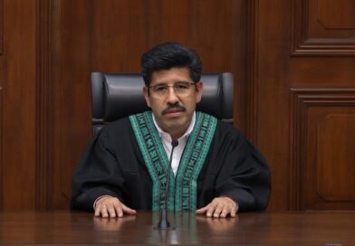 MINISTRO AGUILAR OBSERVA ‘DECADENCIA’ EN EL SERVICIO PÚBLICO