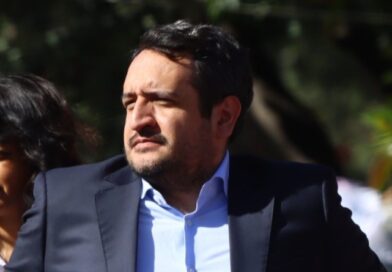 PRESUME JOSÉ RAMÓN LÓPEZ VISITA A TIENDA EN EU