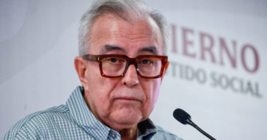 RUBÉN ROCHA MOYA REGRESA A SU CARGO COMO GOBERNADOR DE SINALOA
