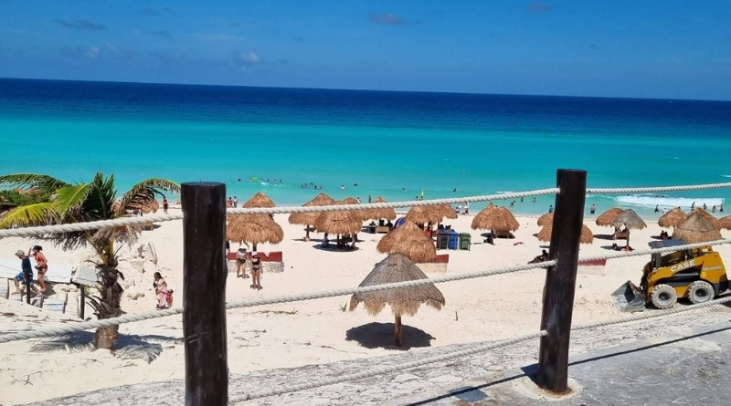 CAEN LLEGADAS A DESTINOS CLAVE: GOLPE AL TURISMO DE PLAYA
