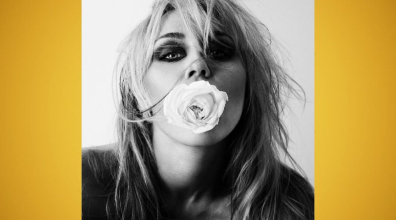 MILEY DECIDE PRESCINDIR DE SU APELLIDO
