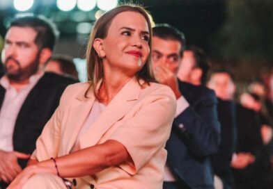 MORENA ELIGE A CLARA LUZ FLORES   