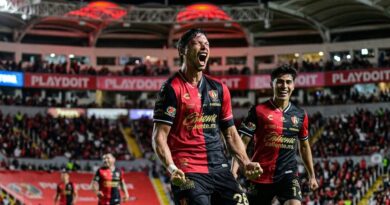 ATLAS RESISTE EXPULSION Y VENCE NECAXA
