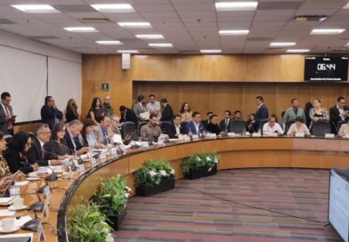 DIPUTADOS APRUEBAN AUMENTO MASIVO EN DERECHOS