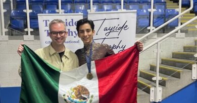 DONOVAN CARRILLO CONQUISTA ORO EN ESCOCIA