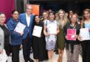ENTREGA ALCALDE CERTIFICACIONES A CUIDADORES
