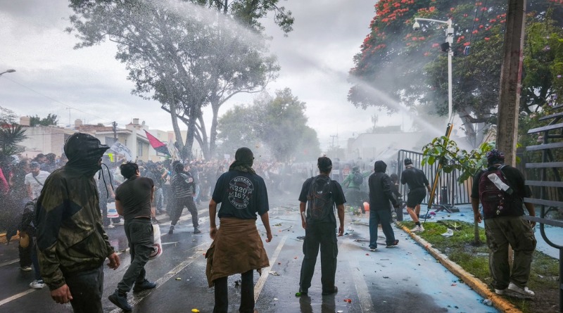 PIDEN A CNDH INDAGAR REPRESIÓN POLICIAL