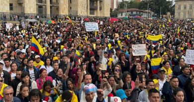 PROTESTAN MILES EN COLOMBIA CONTRA GOBIERNO